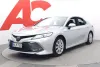 Toyota Camry 2,5 Hybrid Style - 1-OMISTAJA / LOHKOLÄM. / JUURI HUOLLETTU / NAVI / NAHAT YMS Thumbnail 1