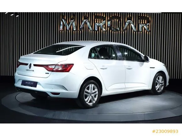 Renault Megane 1.5 dCi Joy Image 2